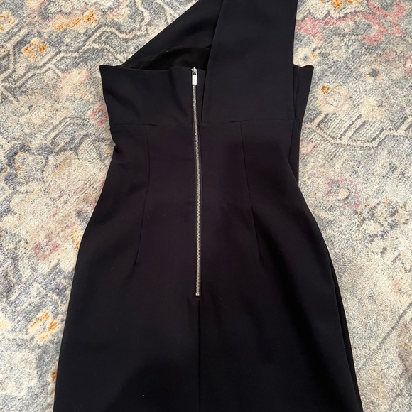 Black one shoulder dress - Picture 3 of 3